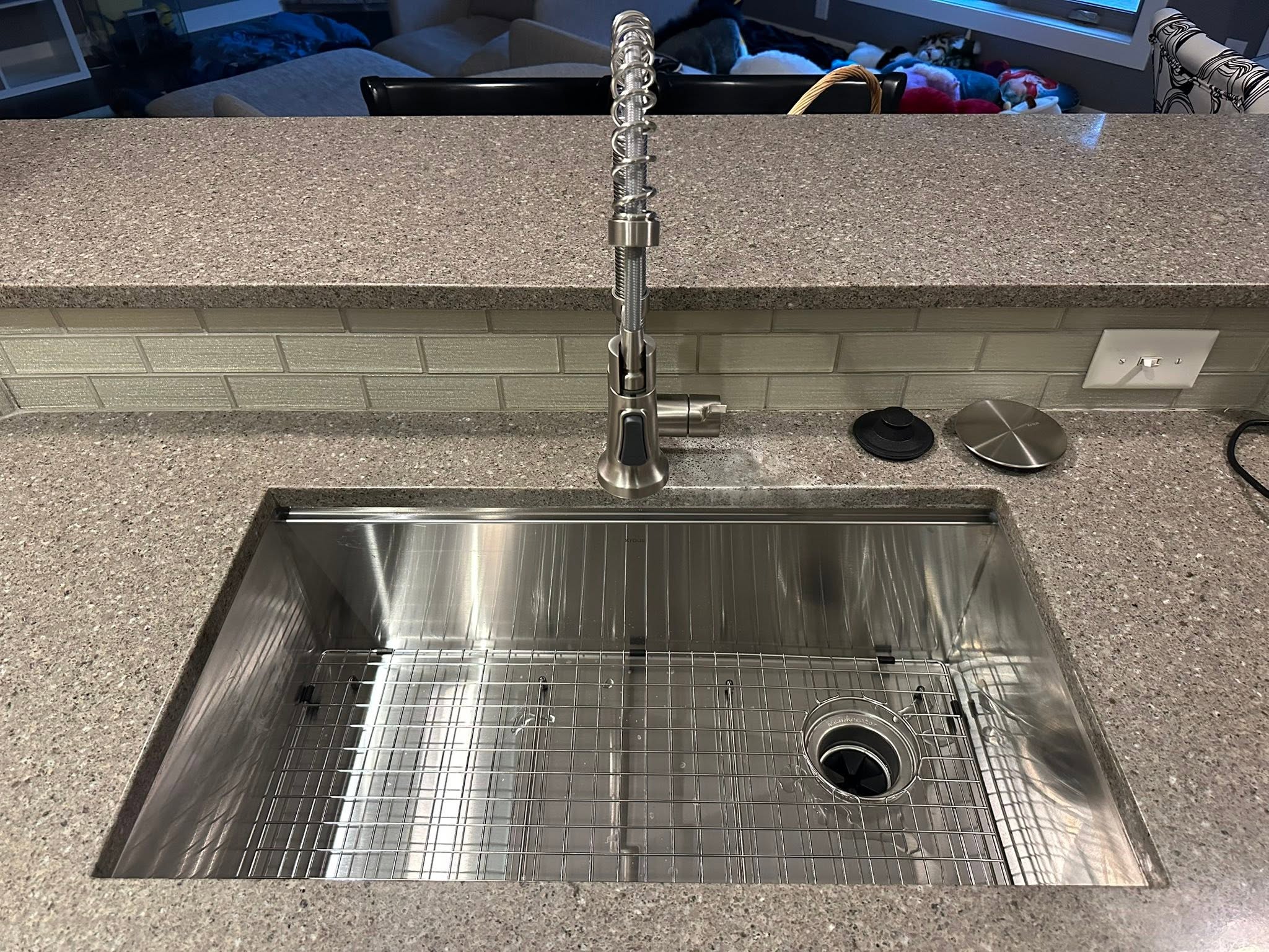 Finished stainless steel kitchen sink installation